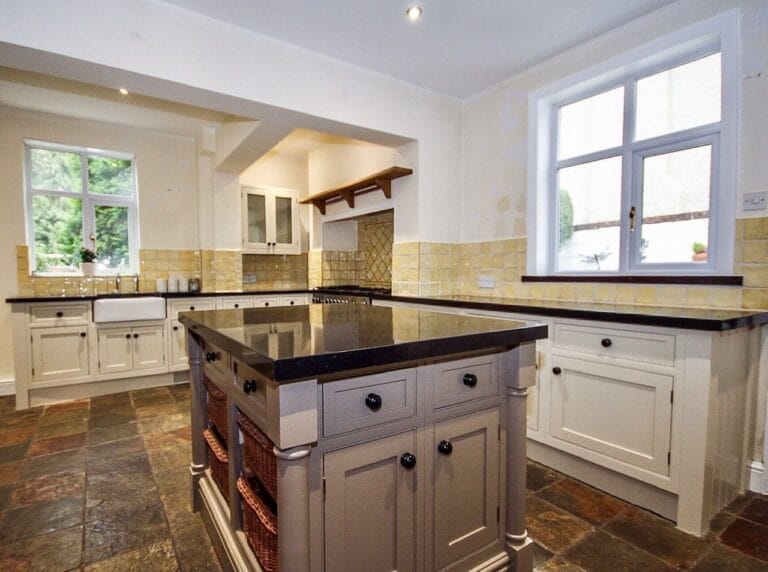 kitchen cabinet painter Christleton Cheshire