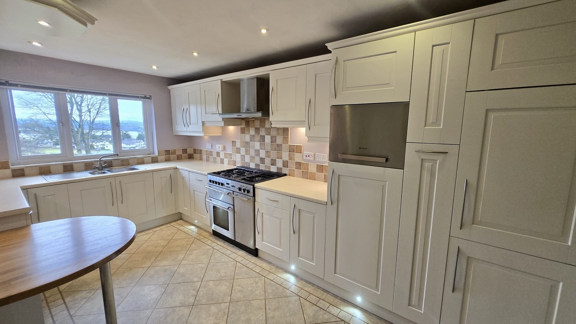 b00bb43f e6bf 4dd4 82cb d8adb08cbbe1 4 | Hand painted kitchens and furniture