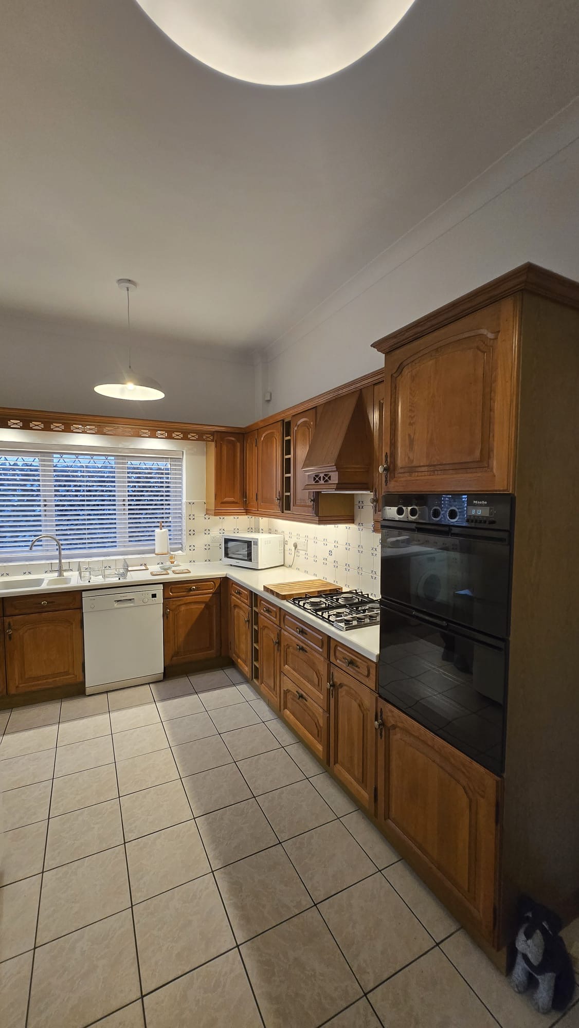 8c5890b6 1e3f 4c21 8aab 29588384fbee | Hand painted kitchens and furniture