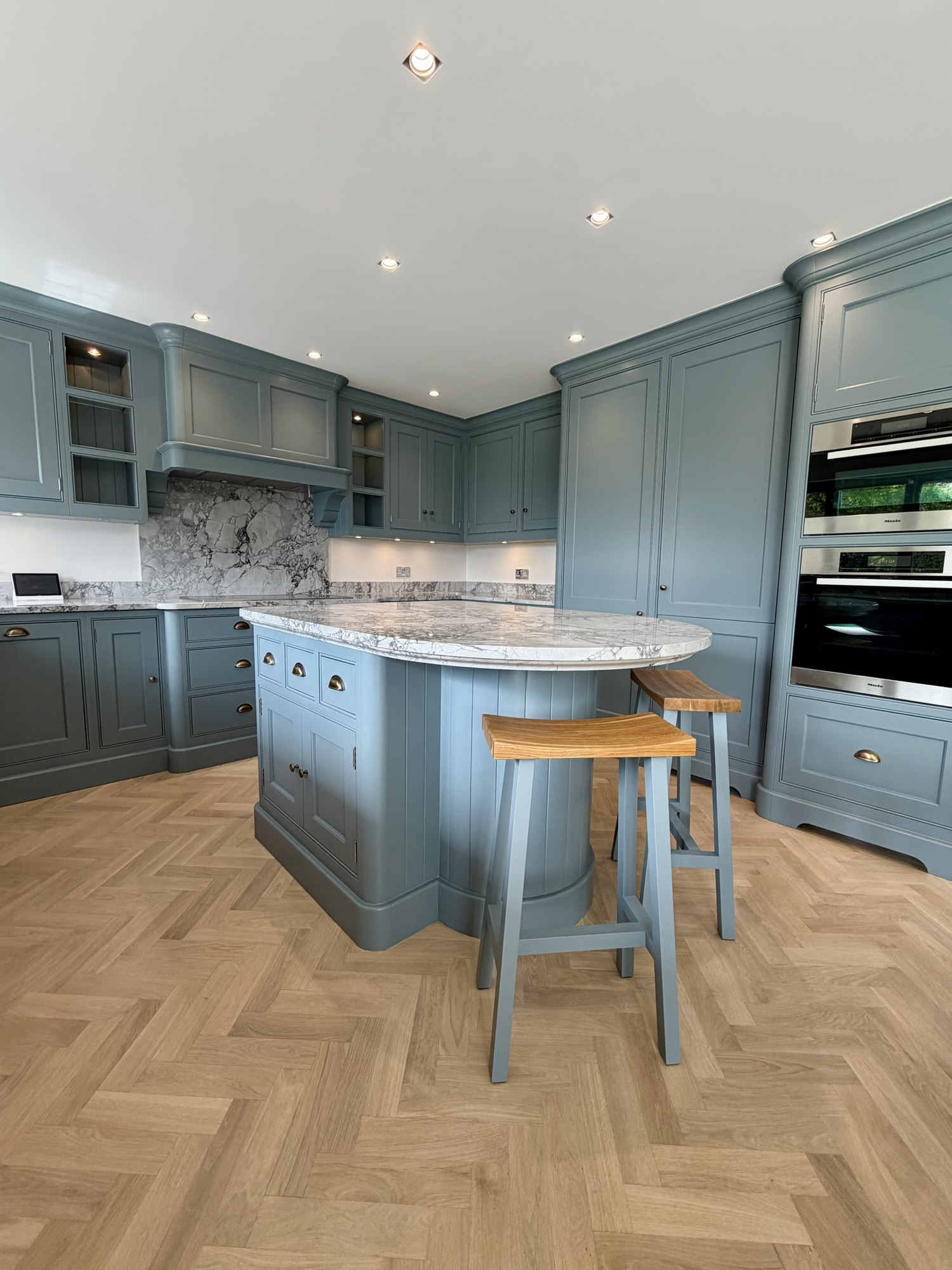 Tom howley kitchen painter in Roby Mill 