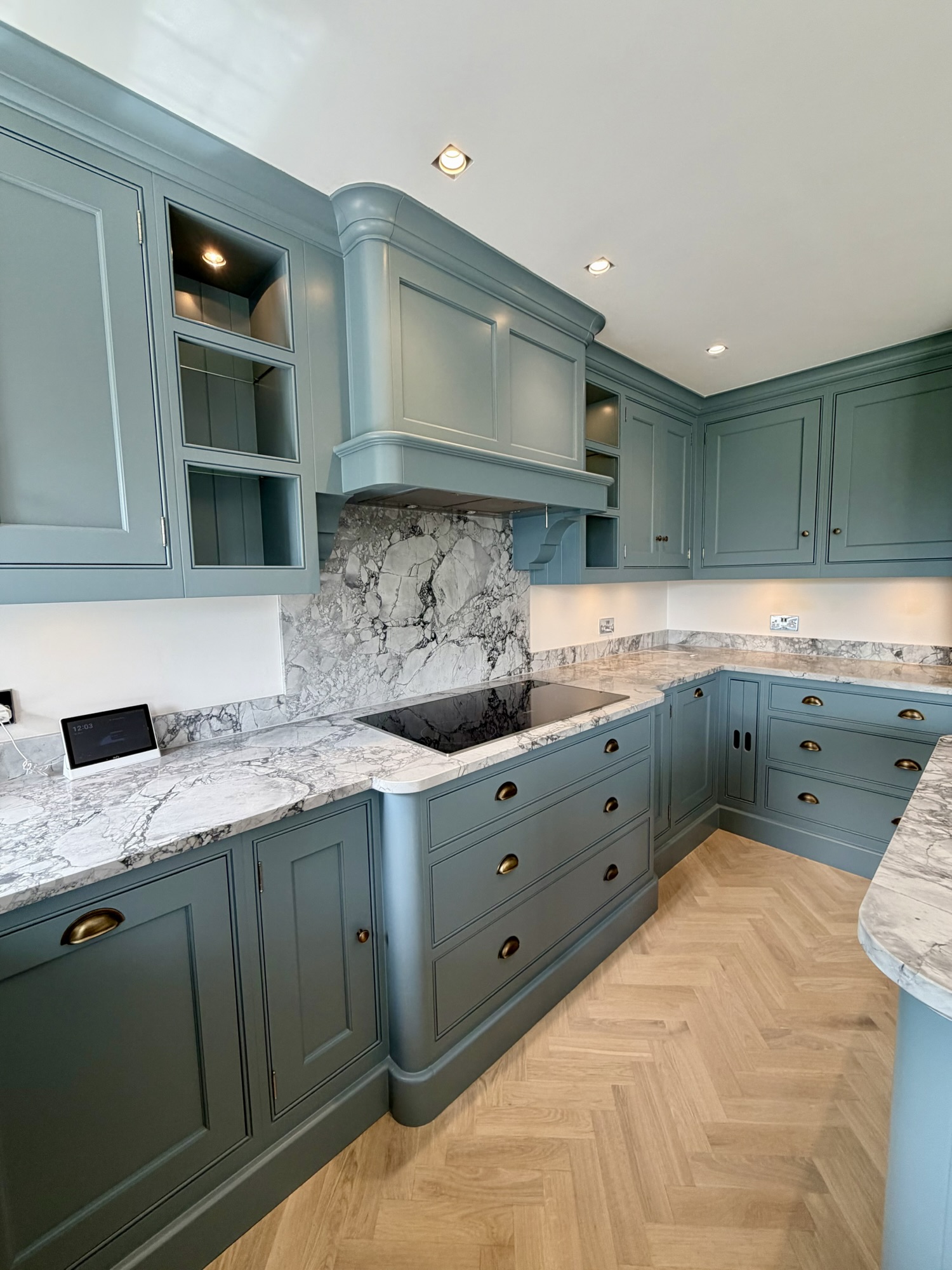 Tom Howley kitchen painter in Roby Mill